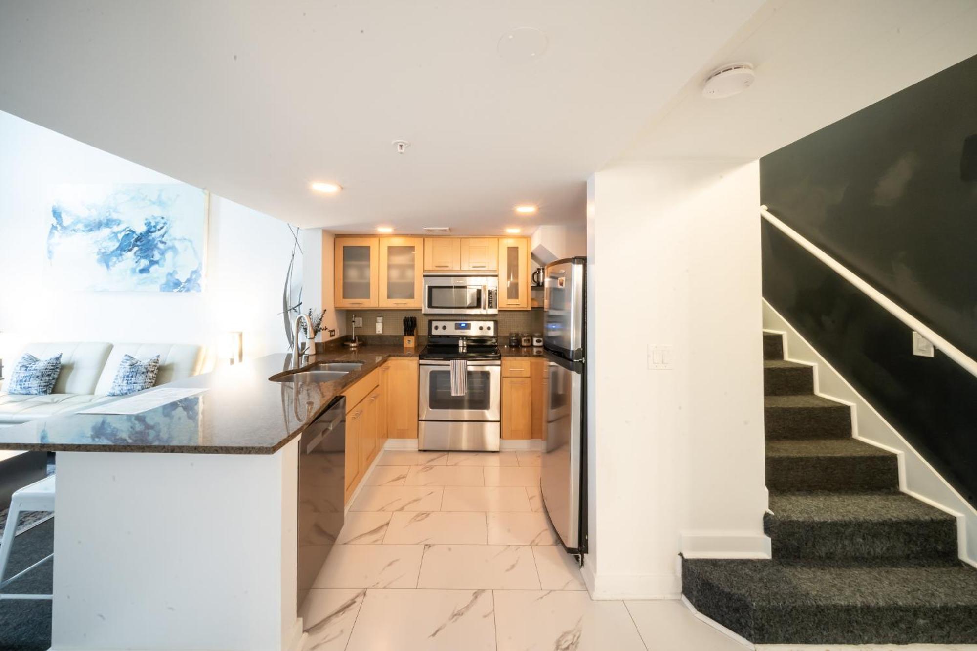 Penthouse Downtown, Floor Apartment *